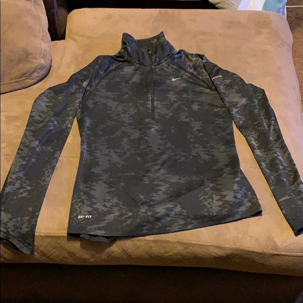 Nike 1/4 Zip Dri-Fit running long sleeve